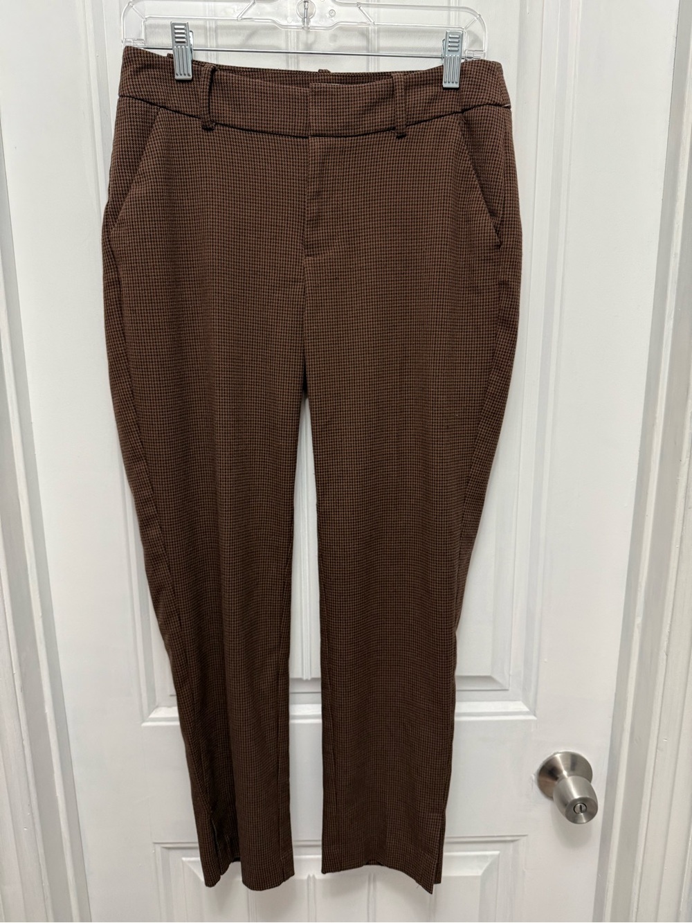 A New Day Brown  Plaid High-Rise Fitted  Stretch Ankle  Size 4 (56-8)